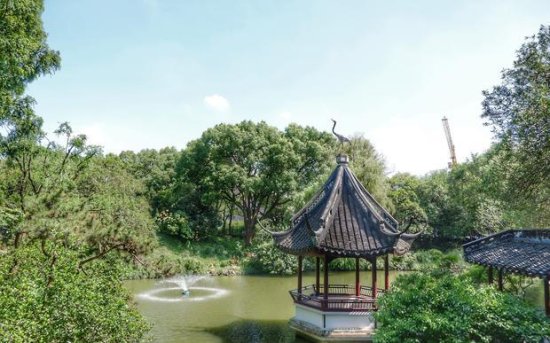 上海四大园林之一，已有千年历史，为白居易<em>起名</em>醉白池