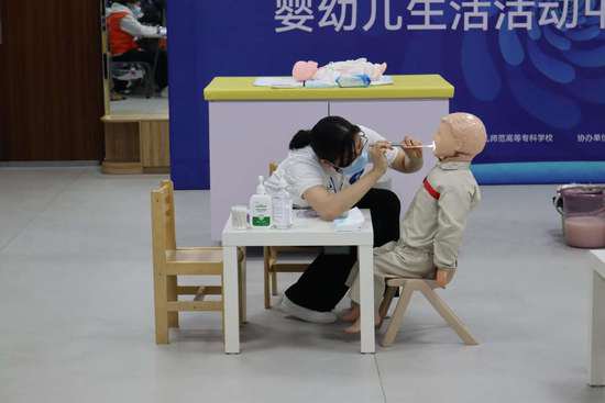 中国-东盟职业院校<em>婴幼儿</em>照护服务技能竞赛在广西幼师举办