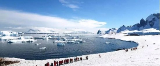 <em>南极</em>频现神秘事物，除了22米巨人，这次还发现122米长的冰船