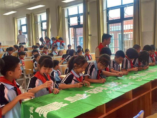 寻乌县开展“绿色阅读 滋润童心”护苗2024年绿书签活动