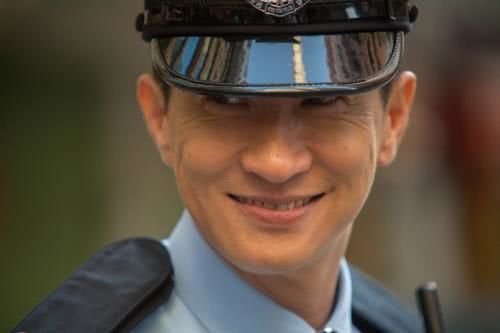扮演过警察的明星,刘德华帅,陈坤忧郁,他出道前就是一位警察!