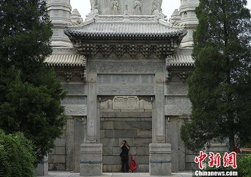 <em>北京</em>藏传佛教寺院<em>西黄寺</em>首次开放公众参观