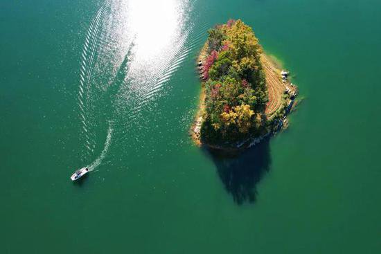 江浙沪周边最适合自驾的地方，杭州千岛湖，一生一定要去一次