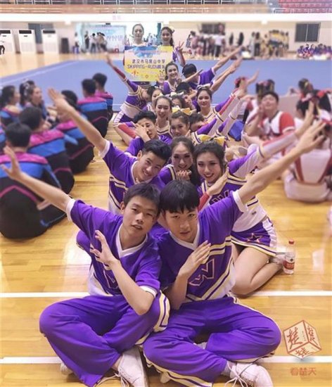 武汉市马房山中学再次跳进国际啦啦操大赛