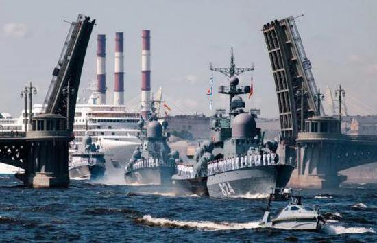 军迷热议：若俄罗斯用库页岛交换055型驱逐舰，这笔买卖划算吗...