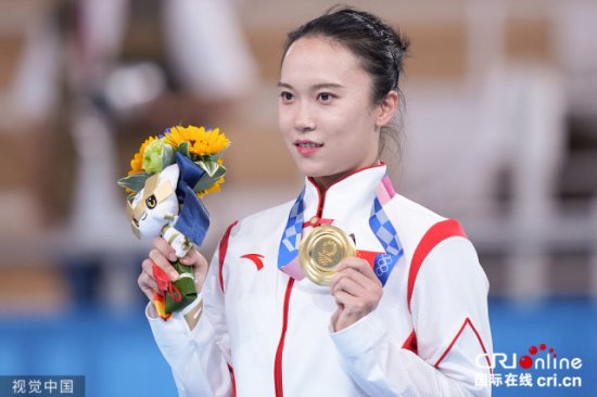 “我一眼就觉得她是个好苗子” ——专访东京奥运会女子蹦床冠军...
