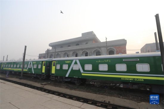 专访：中国技术将助力巴基斯坦提升列车<em>制造</em>能力——访巴基斯坦...