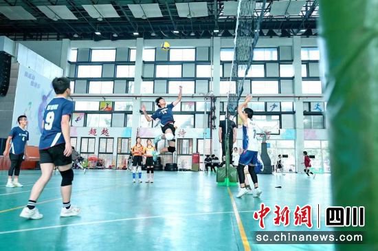 2024年成都<em>武侯区</em>中小学生排球比赛举行