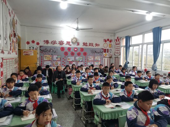 叙州区横江学校开展五年级语文同堂异构交流活动