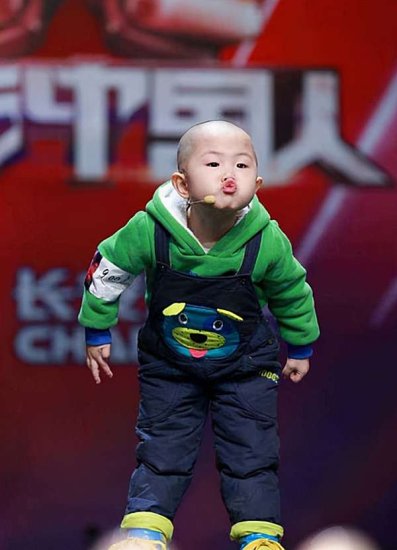 张峻豪：3岁上央视5岁上春晚，年入百万，他现在<em>怎么</em>样了？