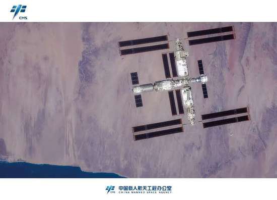 中国空间站“全身照”首次发布
