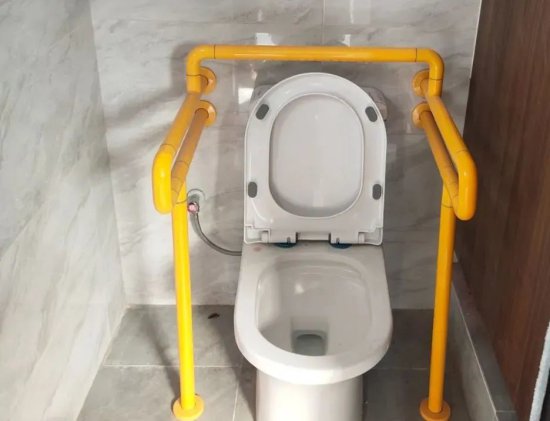 微幸福进行时丨公厕改造一新，居民更方便！