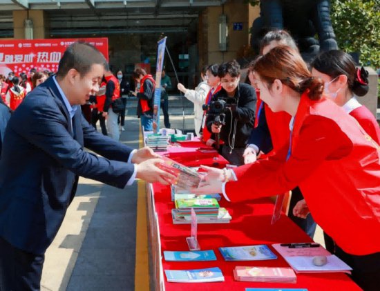 华夏银行杭州分行连续6年组织开展开展公益献血主题活动