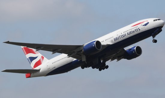 英国一架波音777空中“<em>轮胎漏气</em>” 降落后机场主跑道关闭