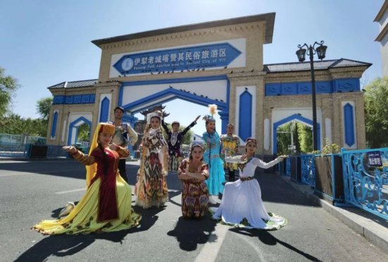 发挥南京对口援疆优势 塑造新疆文化旅游三张名片
