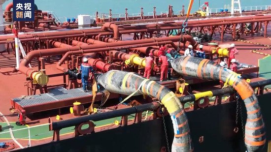 孟加拉国首个海陆一体<em>超大型</em>石油储运工程运营