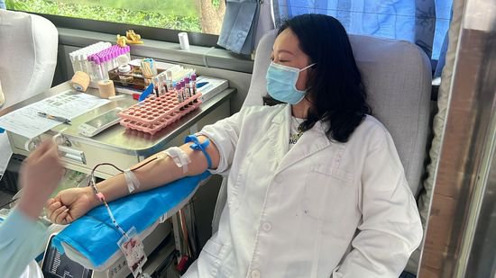 高新区卫生健康系统开展无偿献血活动