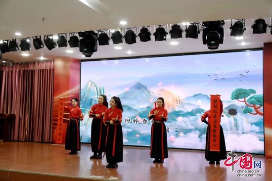 <em>广安</em>岳池县举行庆祝第113个“5·12国际护士节”文艺汇演活动
