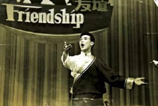 著名歌唱家常留柱去世，曾创作《<em>北京的金山上</em>》，死因是感染...