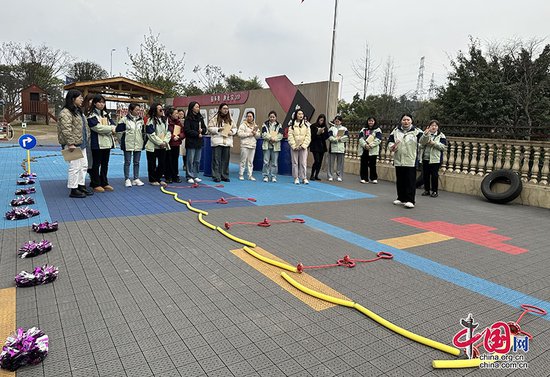 泸州市江阳区张坝幼儿园开展自主游戏专题“体验式”教研活动