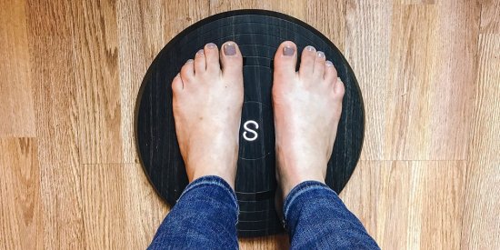 不显示数字的体重秤<em>有助于减肥</em>？