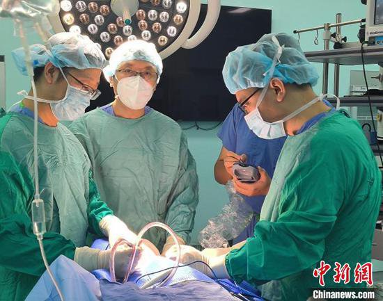 上海专家探索使用脊髓电刺激<em>疗法</em>为顽固性神经痛患者解困