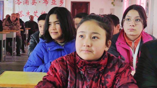 新疆洛浦：公益电影进乡村 文化惠民暖人心