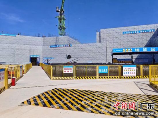 <em>广州市</em>国家级青少年足球训练基地教研楼封顶