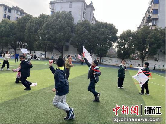 浙江湖州一学校组织学生设计制作风筝 以劳育人促成长