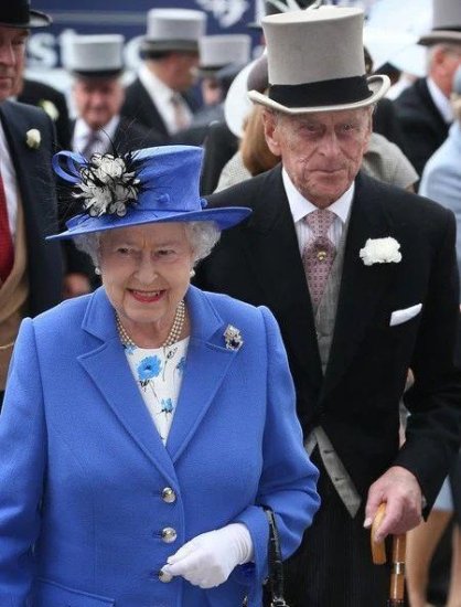 细数<em>伊丽莎白二世女王</em>的那些<em>珠宝</em>胸针，精美！