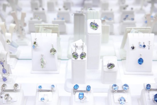 在线钻石<em>珠宝</em>销售商Blue Nile将通过合并的方式在纳斯达克上市