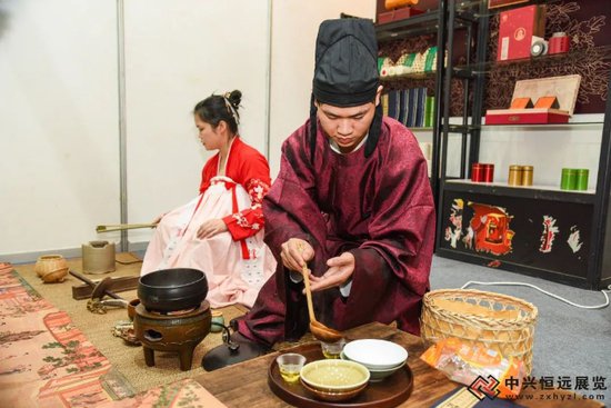 产区抱团创秋茶展之最，第28届武汉茶博会喜迎10万品茗客