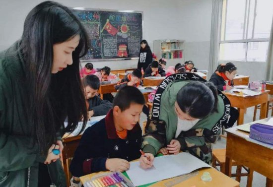 重庆一教师当“老赖”，向家长借钱320万不还，原因惹众怒！