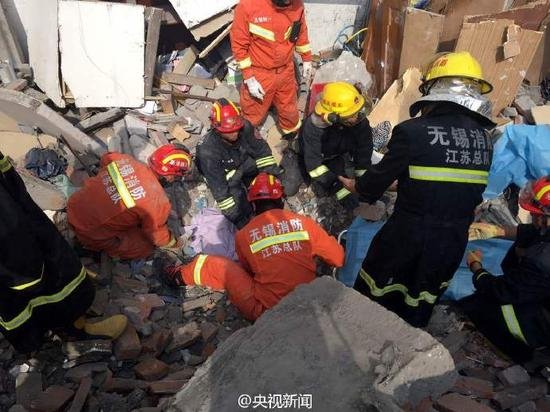 江苏<em>无锡民房</em>煤气泄漏爆炸坍塌 致4死6伤