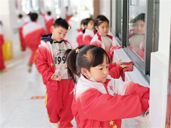 东海县实验小学：在劳动中锻炼品性 实小少年正成长