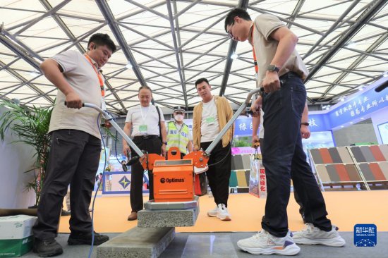 第十九届中国（上海）国际<em>园林景观</em>产业贸易博览会开幕