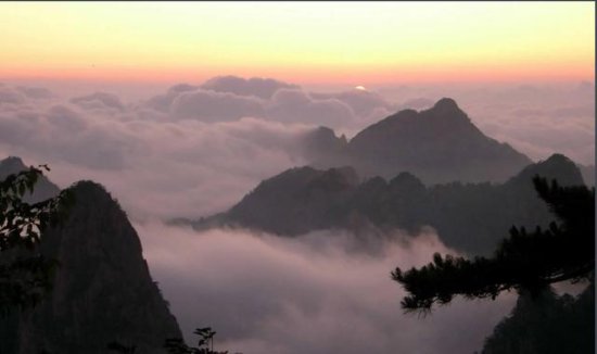 <em>泰山</em>最早叫“大山”，后来随着<em>祭祀</em>的需要和频繁登山崇拜太阳。