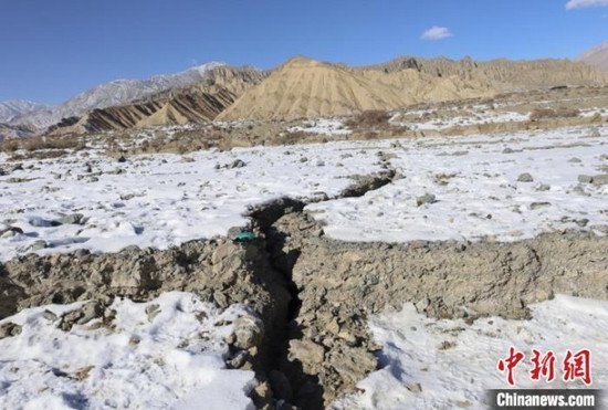 <em>中国地震</em>局：现场科考队发现新疆乌什7.1级地震地表破裂带