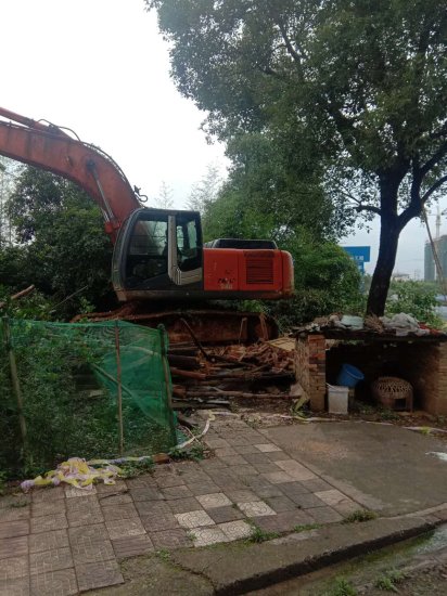 东安县政府部门国土局没有签订任何协议强制拆迁房屋及附着物