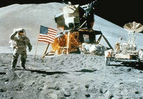 50多年过去了，美国登月是世纪骗局吗？<em>月球上真的有</em>外星人吗？