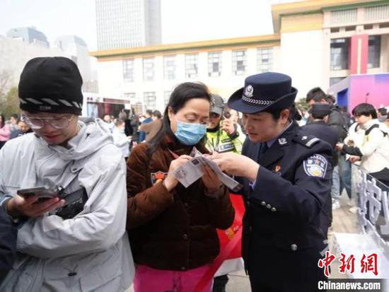 杭州“警察叔叔”背后的“她力量”：赋能打造幸福城