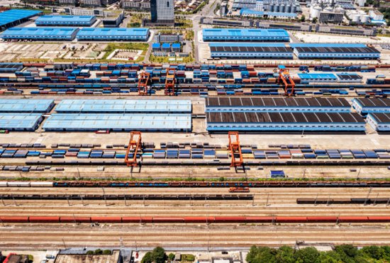 长沙北站：“双节”期间完成装卸车作业超8千辆