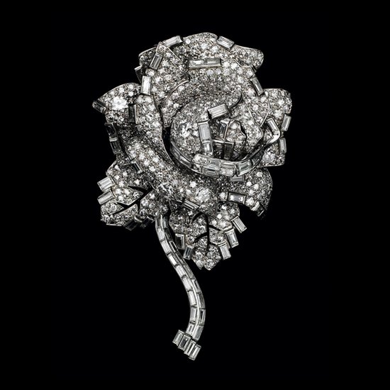 <em>珠宝品牌</em>都爱做的“玫瑰花”，竟然这么不一样！