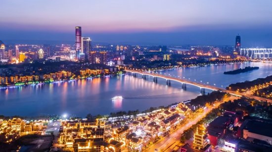 <em>柳州</em>和桂林 优先发展<em>哪个城市</em>对广西更有利？
