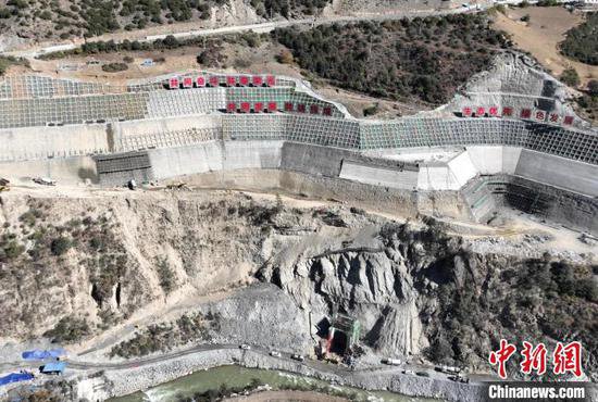 西藏玉曲河<em>扎拉</em>水电站导流隧洞工程正式过流