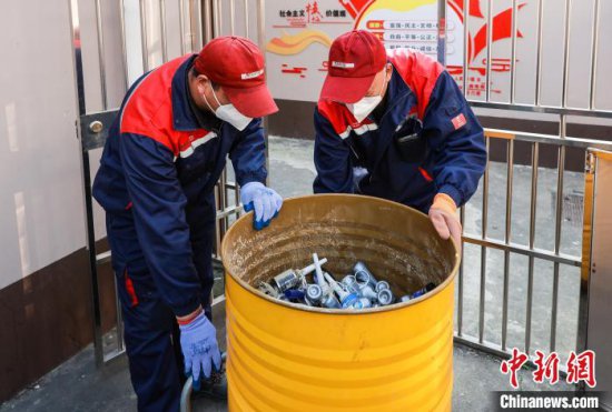 上海探索单位源有害垃圾规范化、<em>专业</em>化和标准化收运