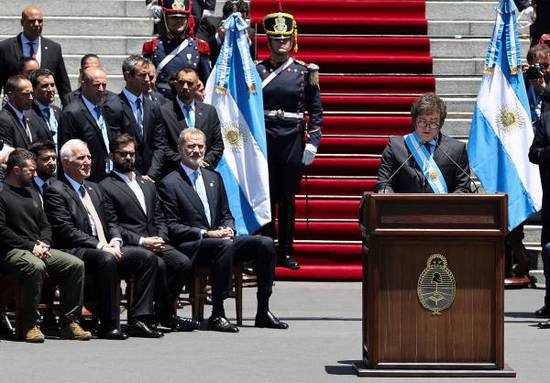 史无前例！阿根廷<em>总统</em>米莱决定晚上主持国会常规会议开幕及讲话...
