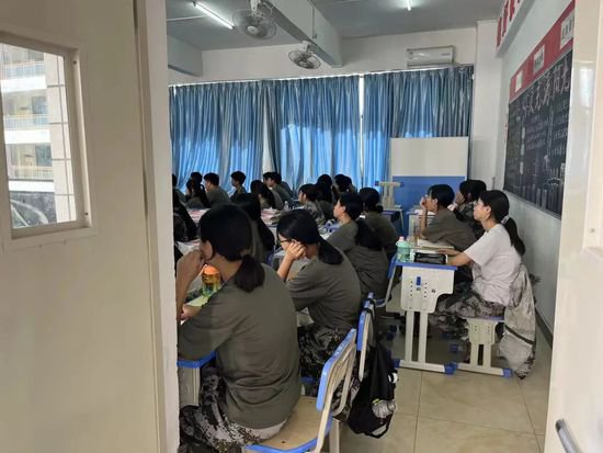 广东一职业技术学校近700名学生集体退学！官方回应