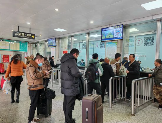 有出行需求的旅客请注意，郑州各汽车站部分班线恢复运营