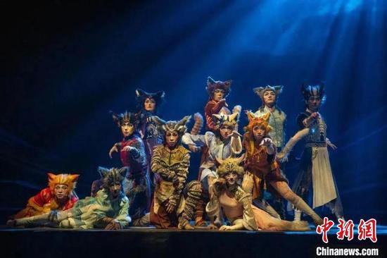 <em>中国</em>儿艺歌舞剧《猫神在故宫》带观众体验“用猫的视角看故宫”